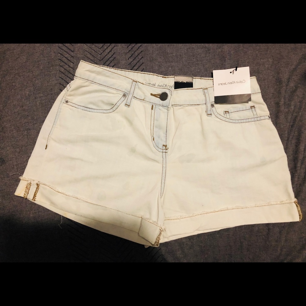 Calvin Klein 966 Blue Mist Short - Size 4
